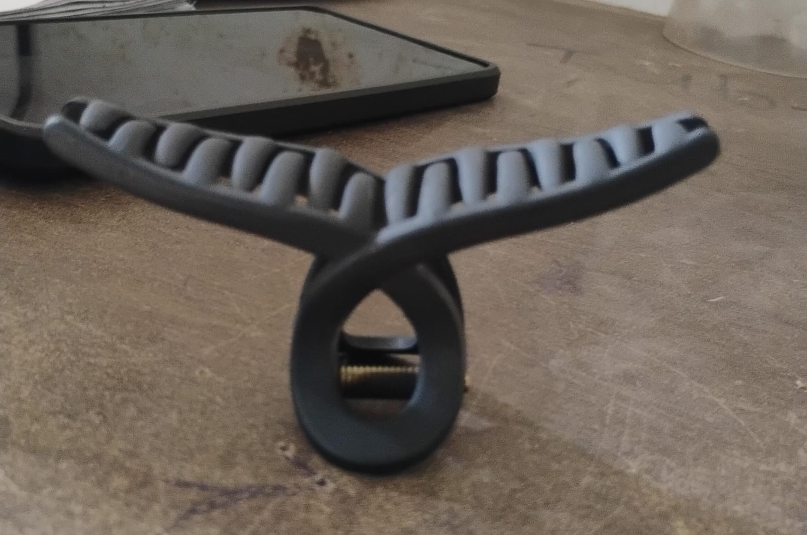 Plastic Hair Claw Clips Strong Clips (1 Pc / Mix Design & Color), Hair accessories Plastic Hair Claw Clips Strong Clips (1 Pc / Mix Design & Color), Hair accessories